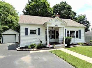 107 S Division St, Knoxville, IL 61448