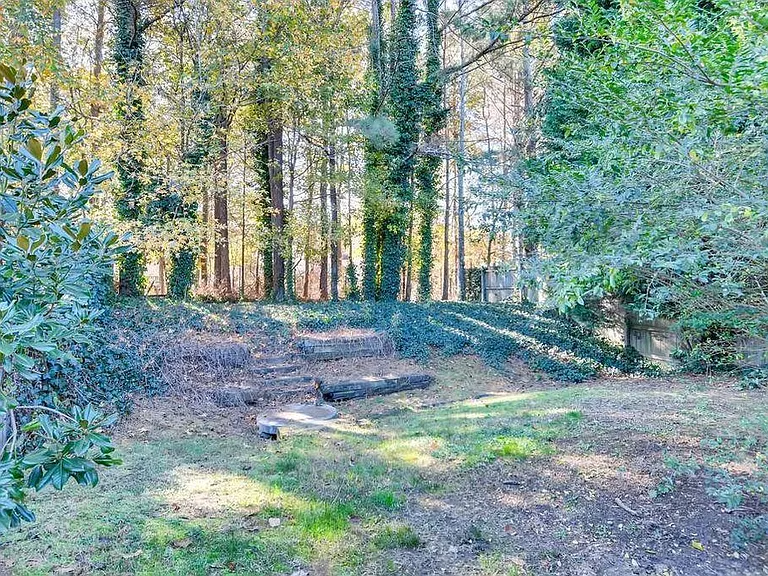 635 Chantress Ct — Photo 14