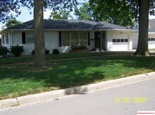 200 S 9th St, Wymore, NE 68466