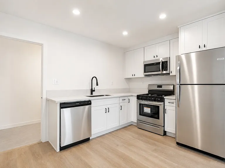 4511 Utah St — Photo 3