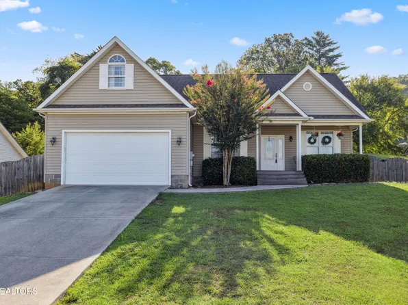 205 Cornerstone Cir, Clinton, TN 37716