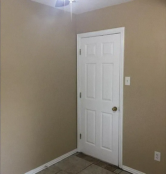 2202 Brookview Dr — Photo 12