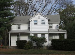 83 Beekman Rd, Kendall Park, NJ 08824