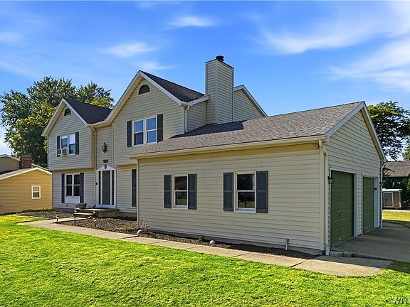 3rd image of 2487 Sylvan Pl