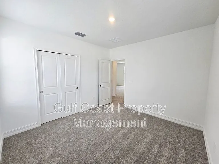 11757 71st Ave E — Photo 31