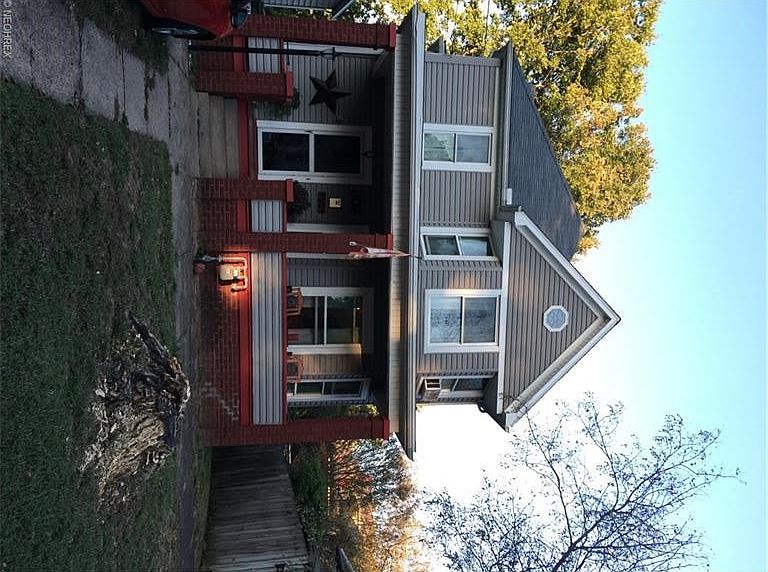 1st image of 602 7th St
