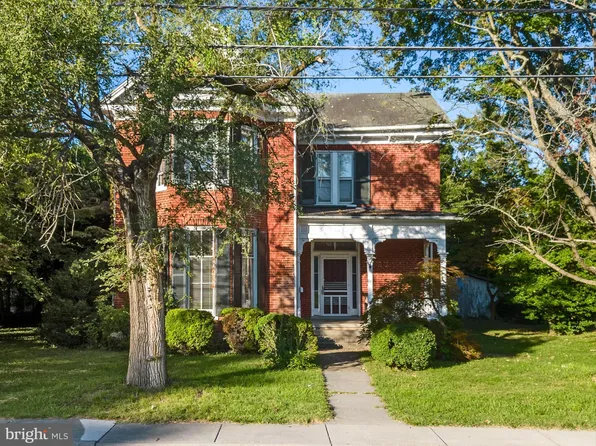 316 W Main St, Berryville, VA 22611