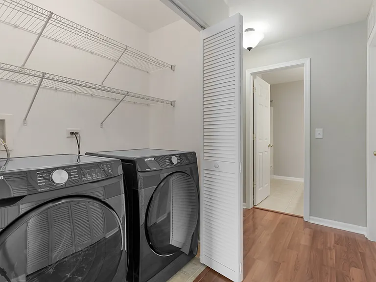 1638 Fredericksburg Ln #1638 — Photo 20