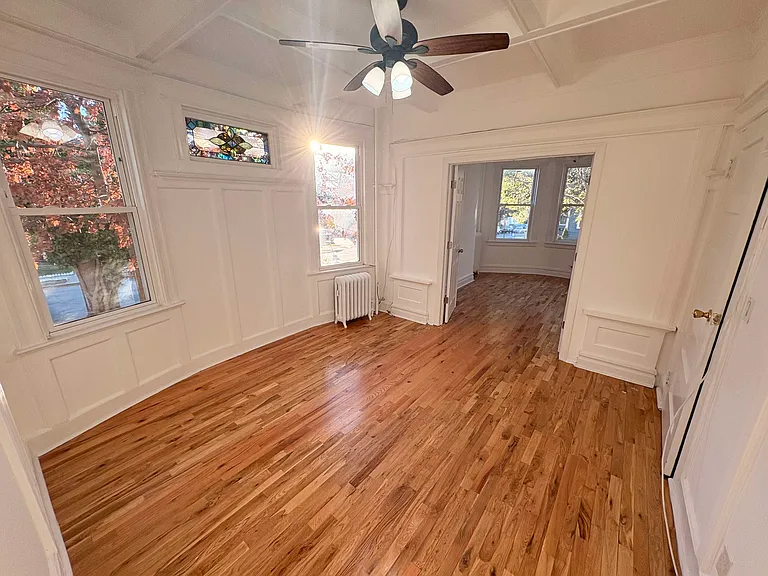 90 N Spring St #1 — Photo 1
