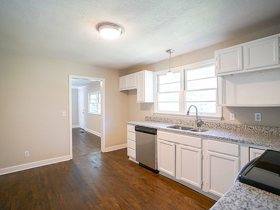 2nd image of 7009 Greenway Dr