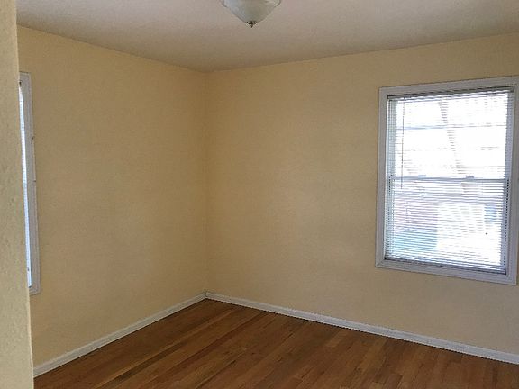 1st bedroom