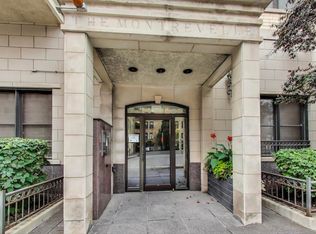520 N Halsted St APT 410, Chicago, IL 60642