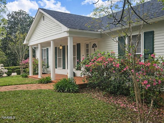 3rd image of 222 Katy Cir