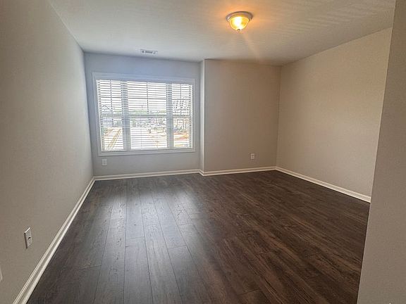 5th image of 5619 Parkview Ln