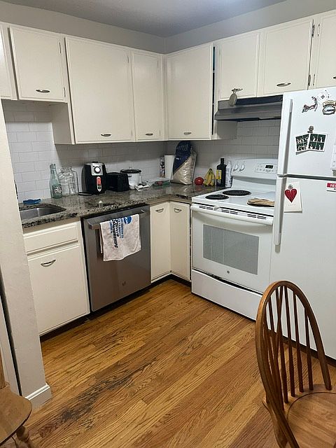 1st image of 115 Clifton St #4