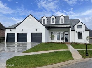 109 Royal Palms Dr, Youngsville, LA 70592