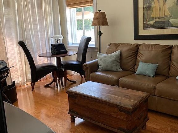 3rd image of 3535 Ensign Cir