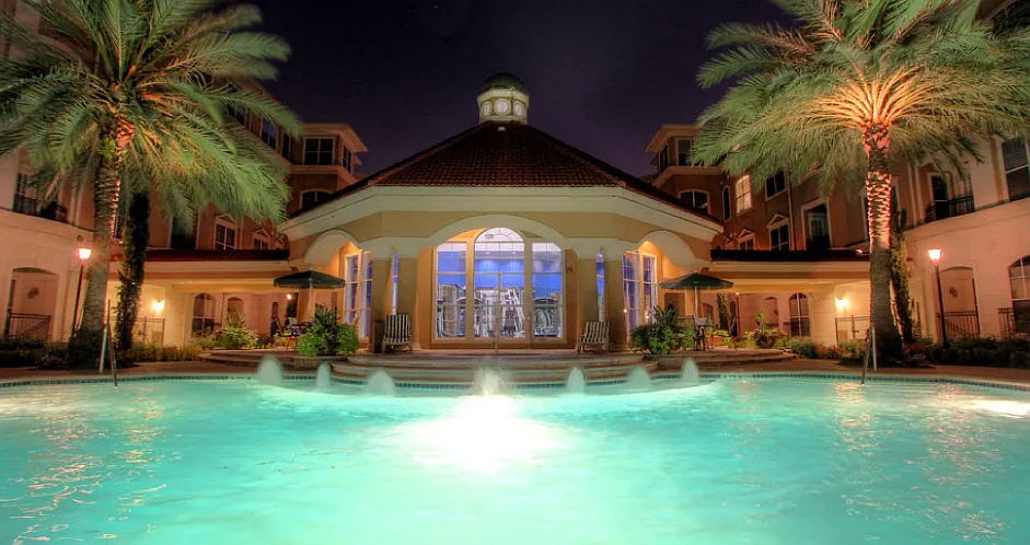 Tuscany Court Apartments — Photo 1