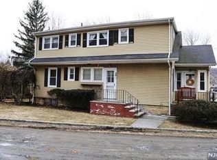 684 Squaw Brook Rd, North Haledon, NJ 07508