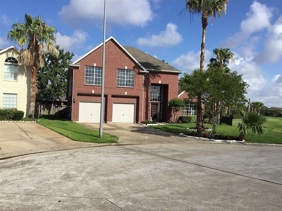 1st image of 402 Anacacho Ln