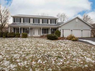 5477 Roanoke Rd, Rockford, IL 61107