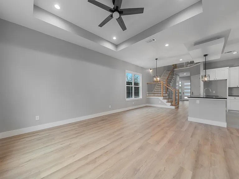 2806 Chicago St — Photo 4
