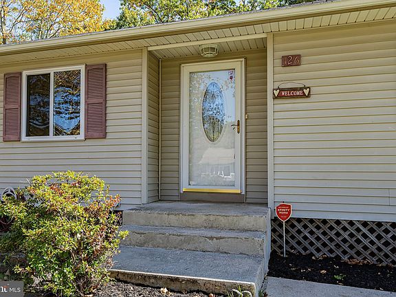 3rd image of 126 Coville Dr
