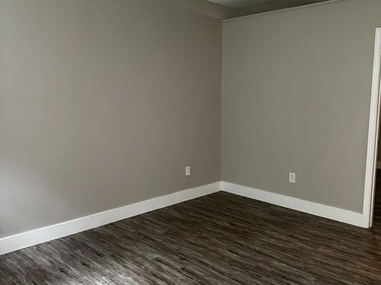 108 Gay St — Photo 13