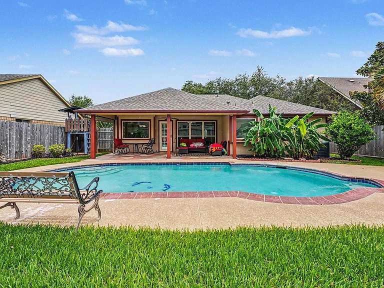 2909 Forest Hills Dr — Photo 25