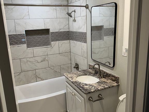 5th image of 109 S Camden St