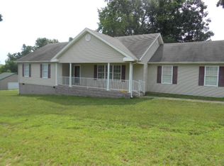 8560 Greenville Rd, Hopkinsville, KY 42240