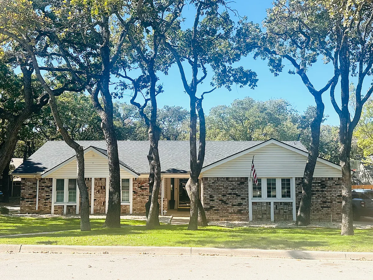 Building Photo - 1016 Western Trl