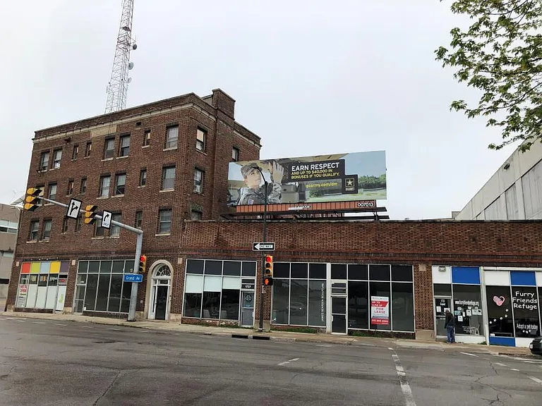 1729 Grand Ave — Photo 9