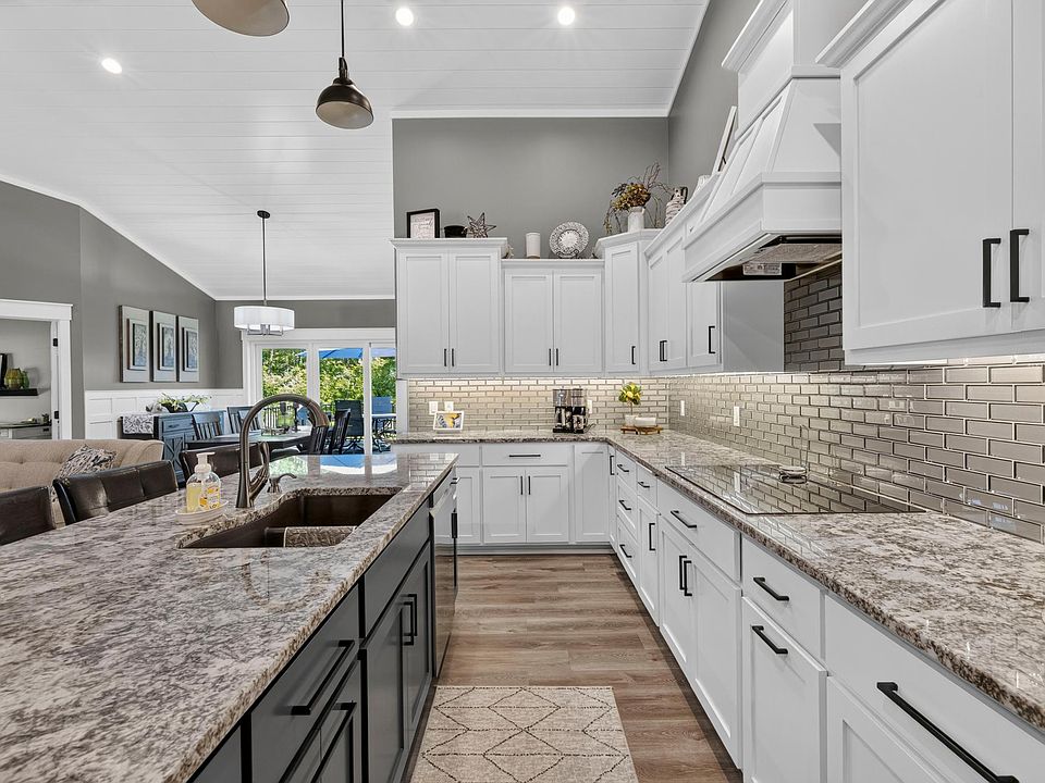 1st image of 8296 Eagle Ln