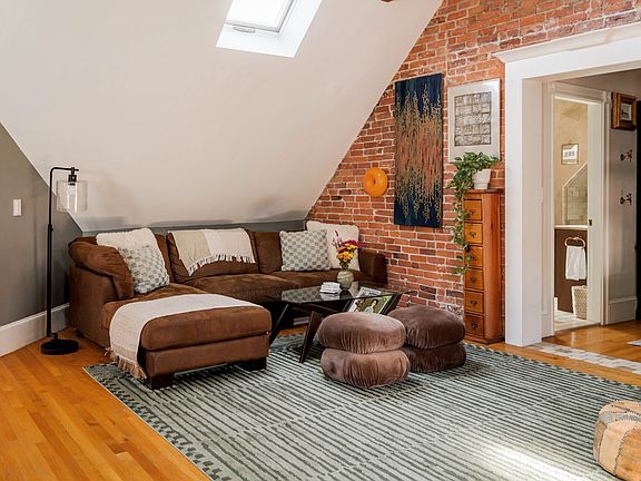 3rd image of 4 Ada St #3