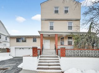 4 Amackassin Ter FLOOR 2, Yonkers, NY 10703