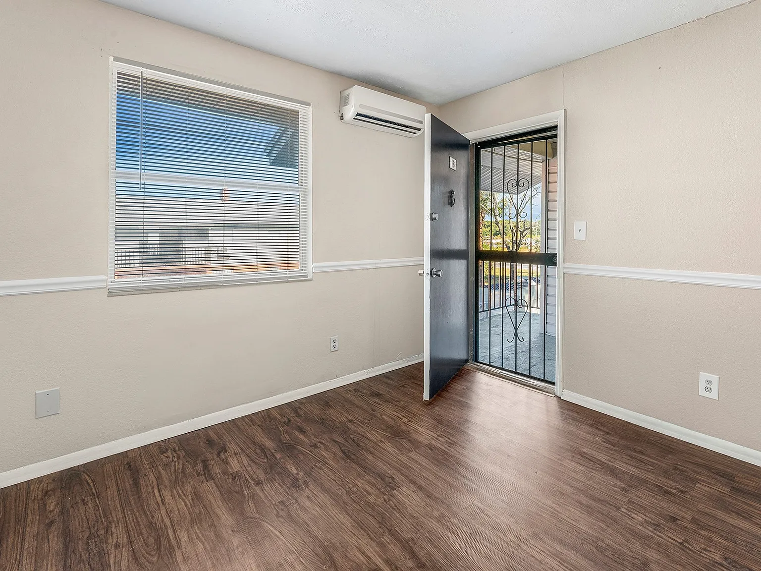 Cypress Landing — Photo 2