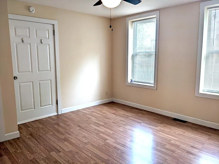 4319 Norfolk Ave — Photo 9
