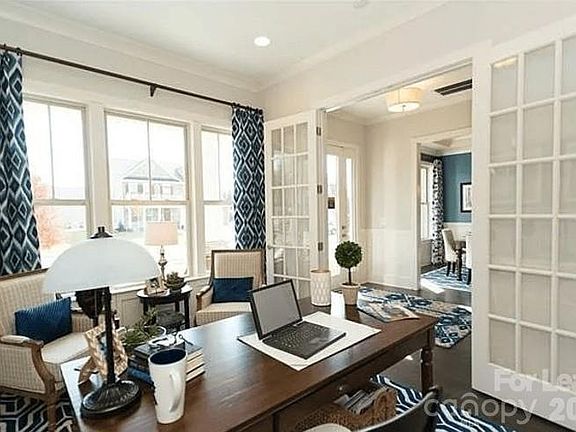 5th image of 4018 Orchid Way