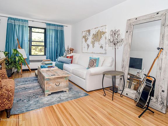 3rd image of 3 Town House Pl APT 3D
