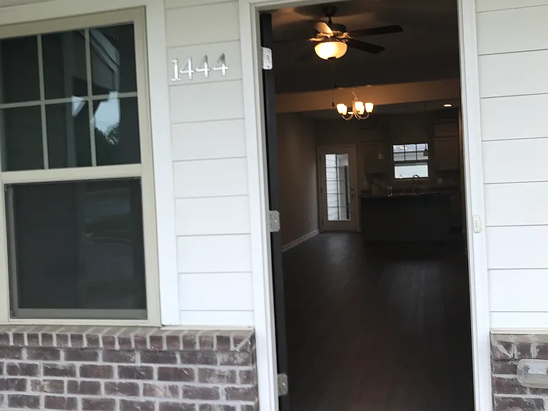 1444 White Dutch Ln — Photo 2