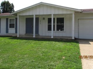 2032 Marrisa Dr, Florissant, MO 63031