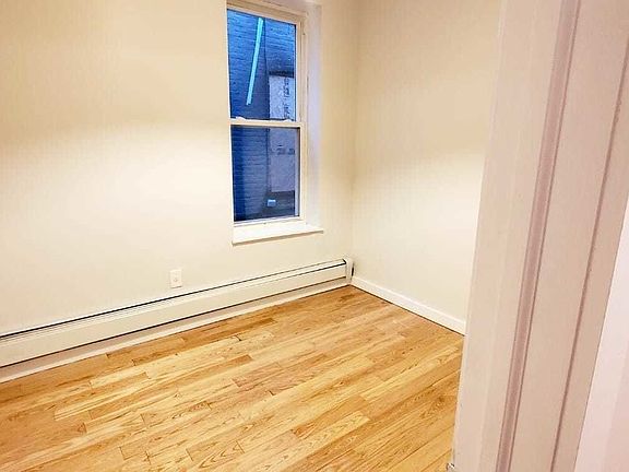 5th image of 1601 Park Pl #1W