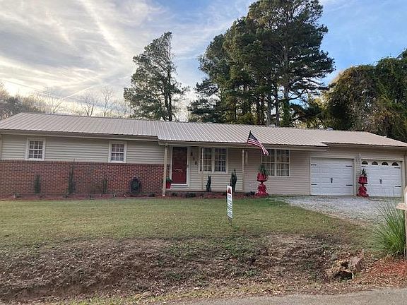 3rd image of 105 E Wheeler Dr