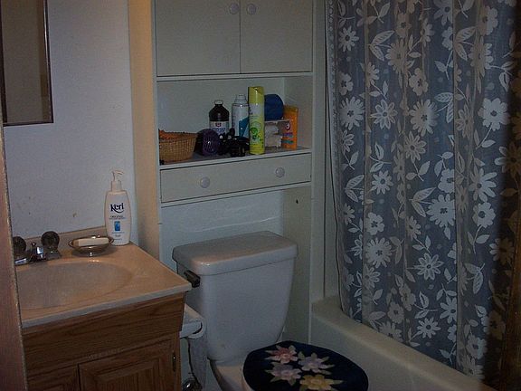 GREAT WATER PRESSURE AND HOT !!!!! WATER