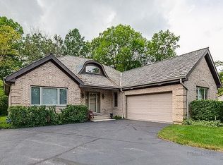 7 Abbotsford Dr, Lincolnshire, IL