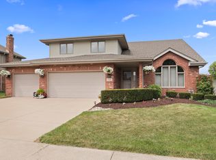 17616 Olivia Ln, Orland Park, IL 60467