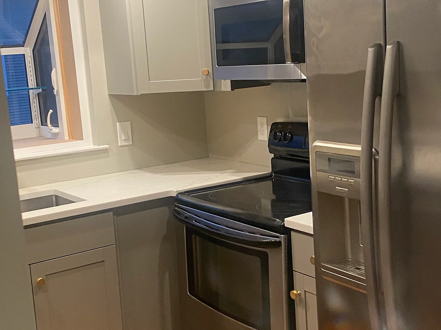 1 bed, 1050 sqft, $2,700 — Photo 4