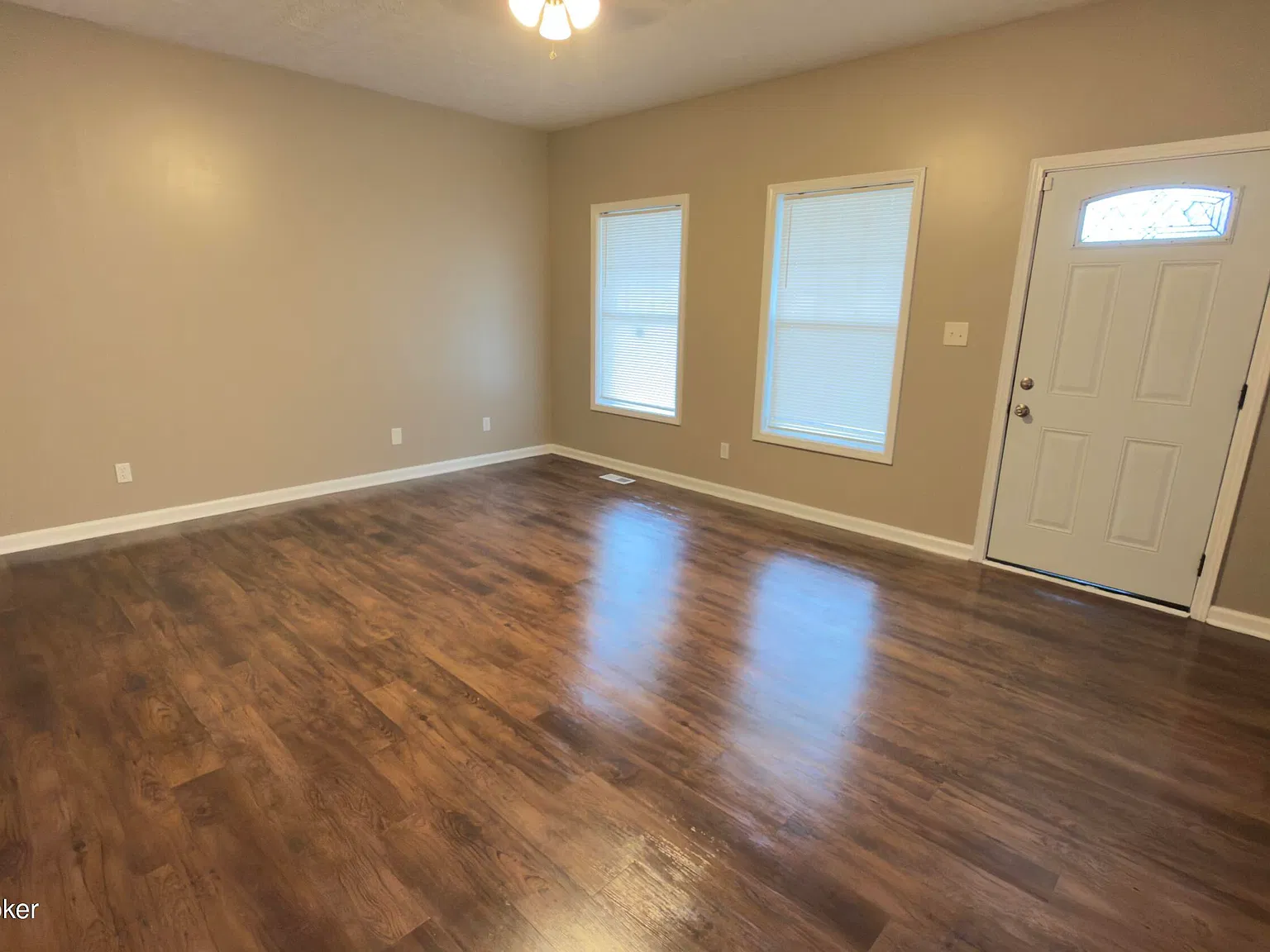 3 bed, 2.0 bath, 1260 sqft, $1,500 — Photo 2