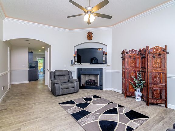 2nd image of 834 John Weaver Trce